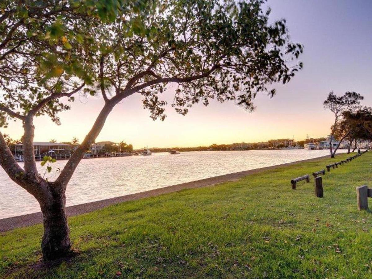 Mariner Cove 1 - Luxurious 2 Bedroom On River By Beach Mooloolaba Extérieur photo